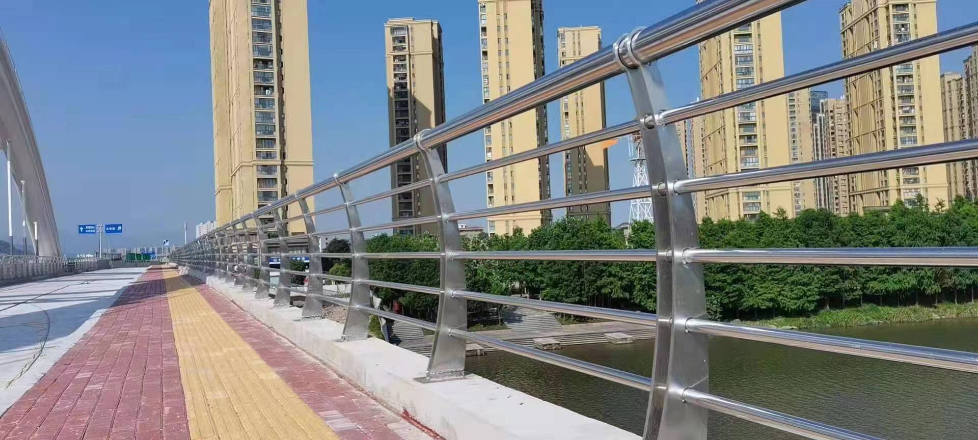 不銹鋼復合管護欄