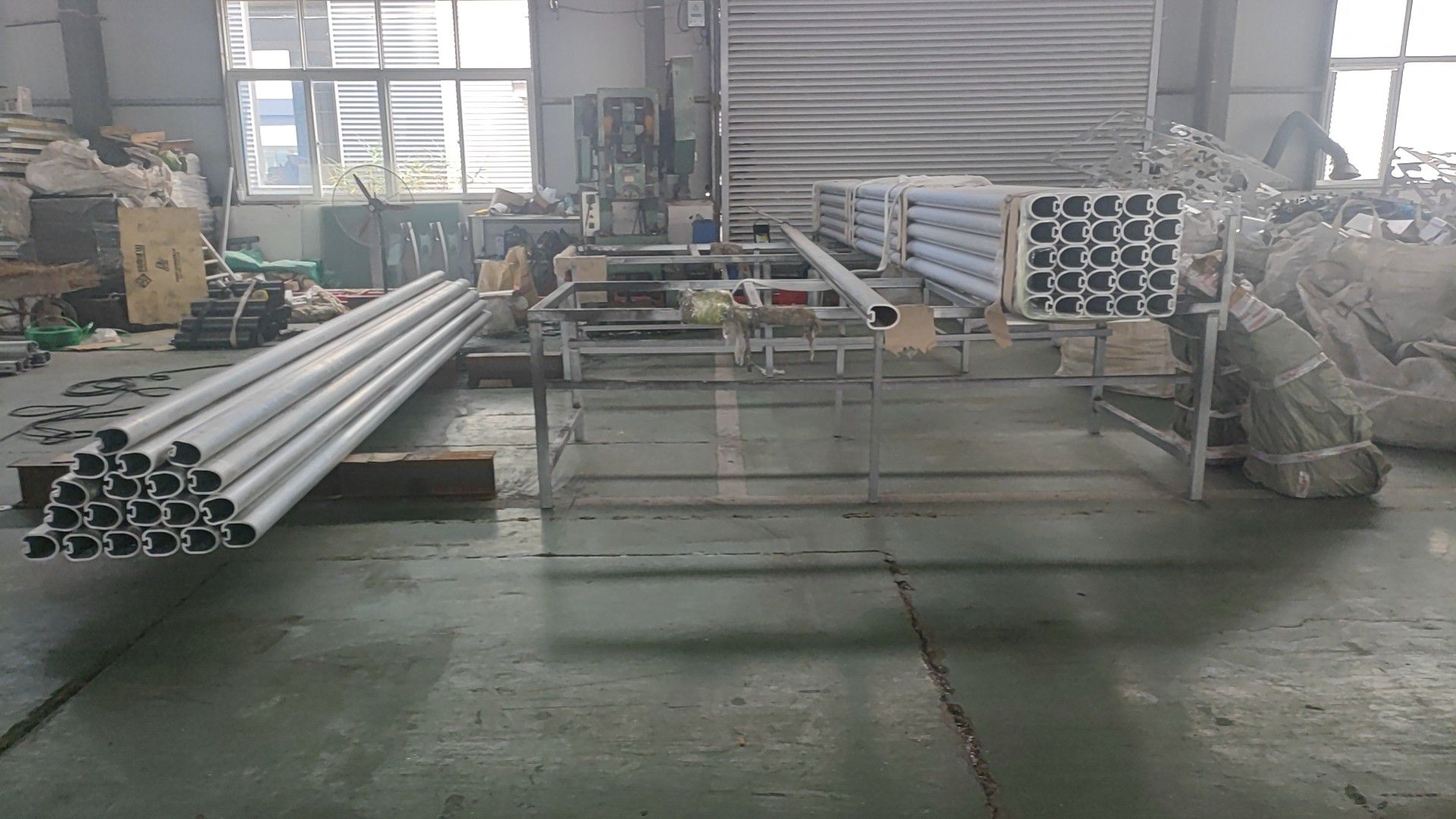 鋁合金護(hù)欄生產(chǎn)的工序